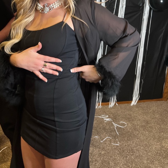 Black mini Dress - Picture 6 of 9